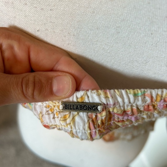 Billabong floral ruched off the shoulder crop top - Picture 9 of 10